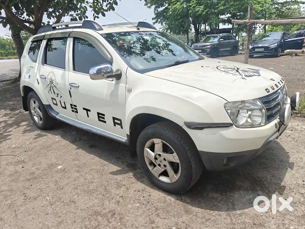 Renault Duster Rxz 110 Ps , 2013 Diesel,  Full Company  Service Record