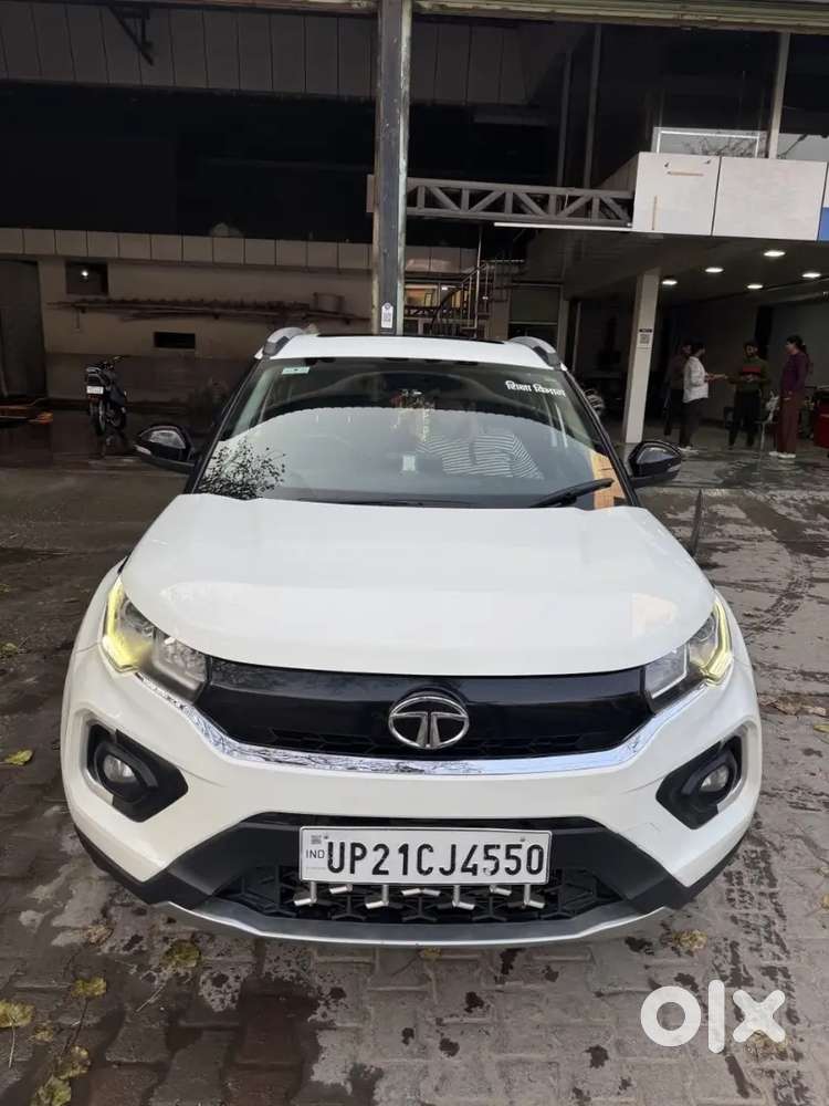 Tata Nexon Xz+ Optional (gps Model)