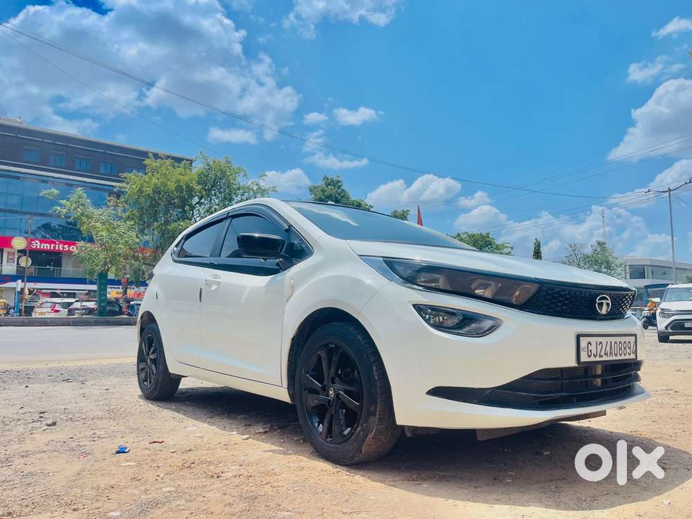 Tata Altroz Petrol 2023