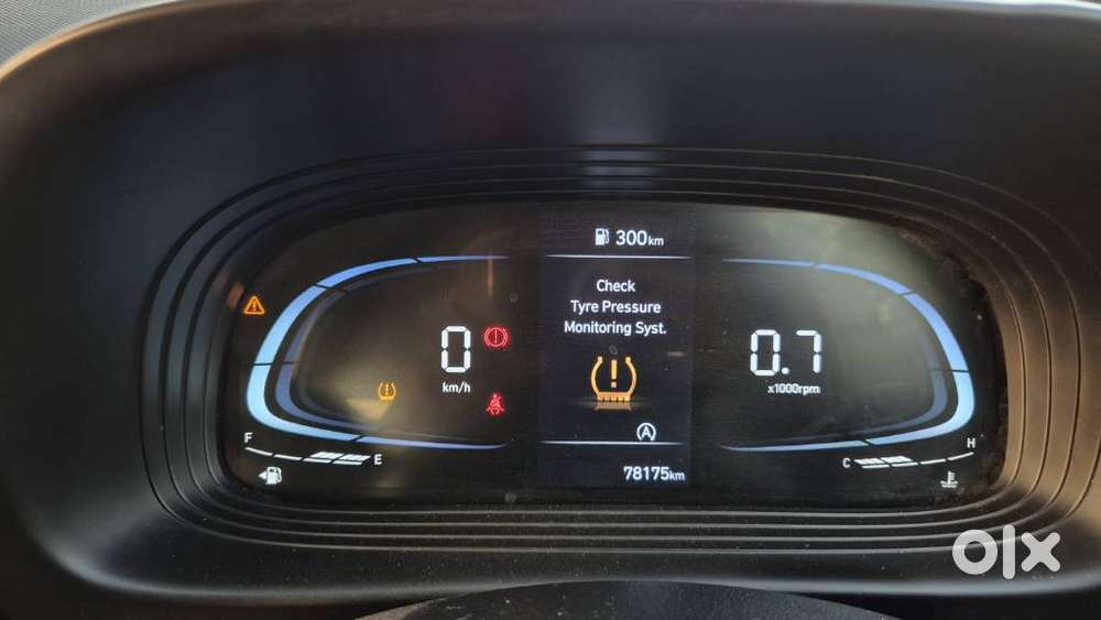 Hyundai Venue Sx, 2024, Cng & Hybrids