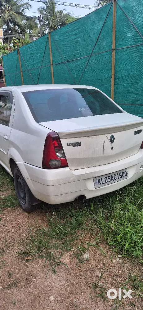 Mahindra Renault Logan 2011 Petrol 200000 Km