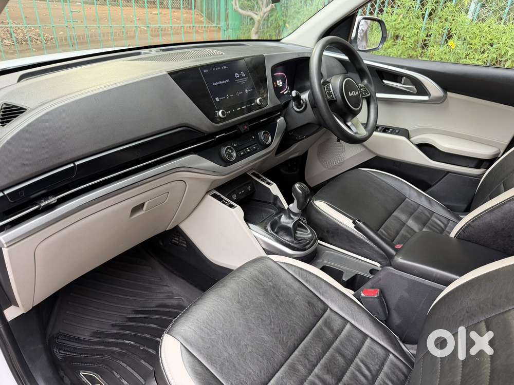 Kia Carens 1.4 Prestige 7 Str, 2023, Petrol