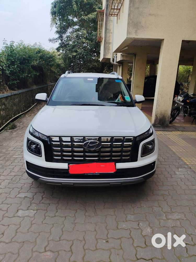 Hyundai Venue 2023 Petrol Well Maintained