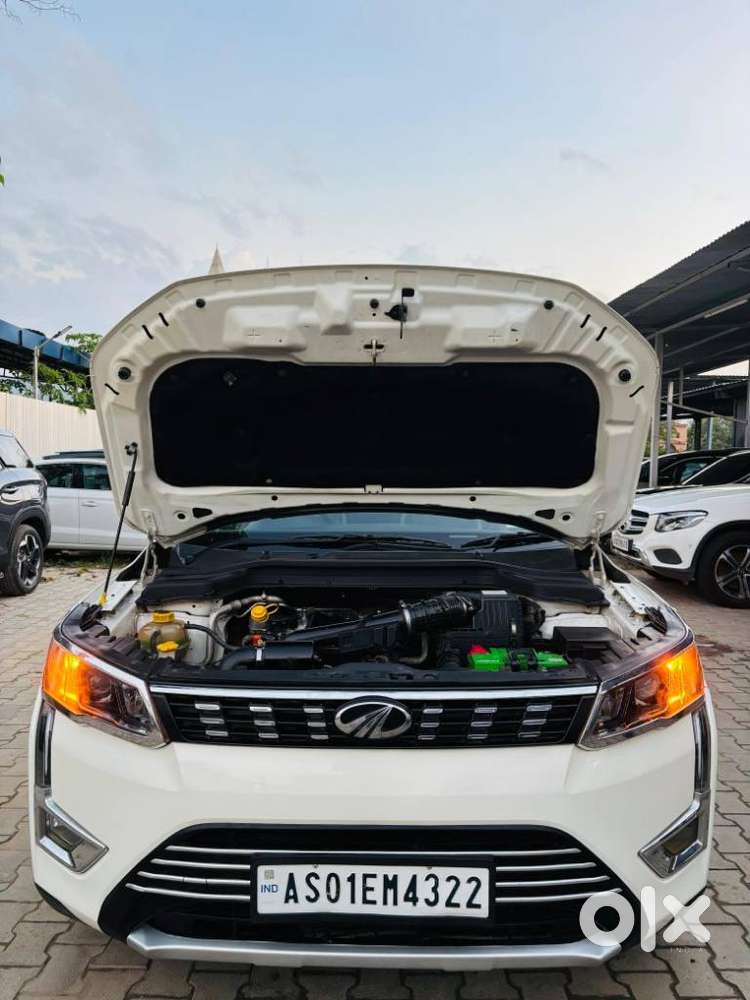 Mahindra Xuv300 W8 1.2 Petrol Dual Tone, 2020, Petrol