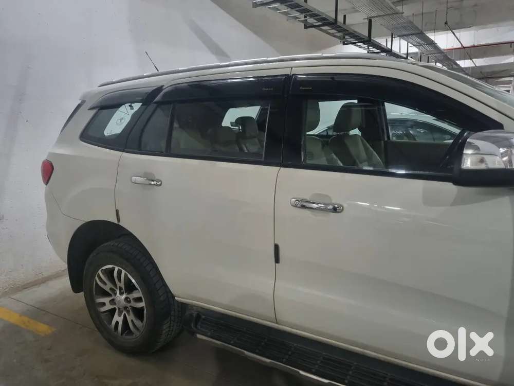 Ford Endeavour Titanium 2017