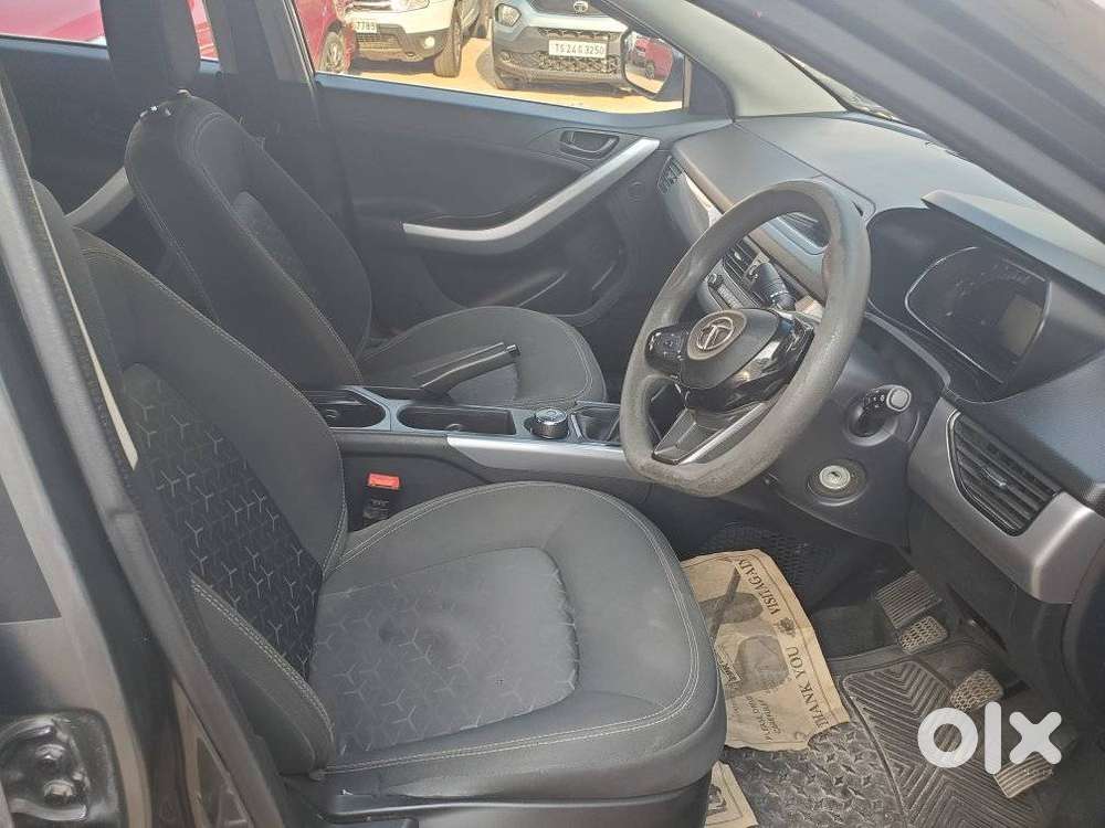 Tata Nexon 1.2 Revotron Xm (s), 2022, Petrol