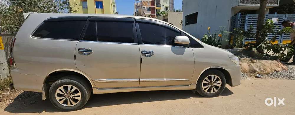 Toyota Innova 2015 Diesel 150000 Km Driven