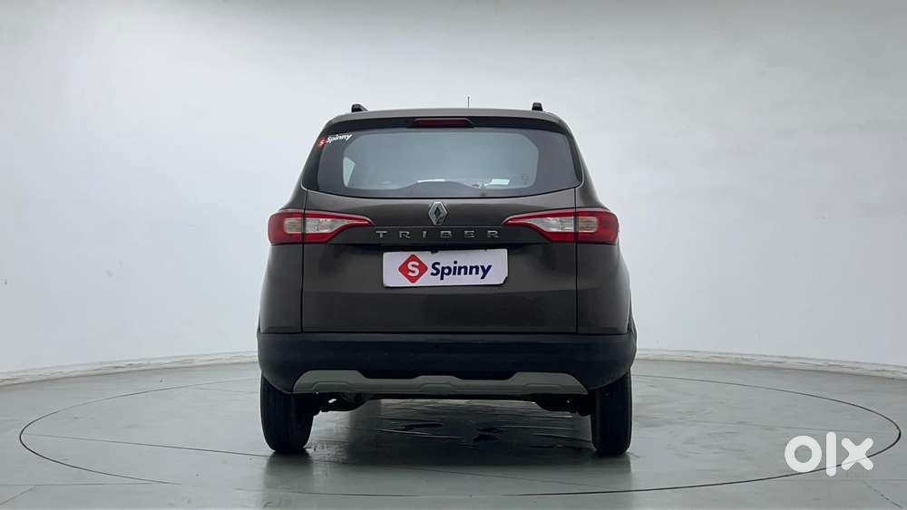 Renault Triber Rxt, 2023, Petrol
