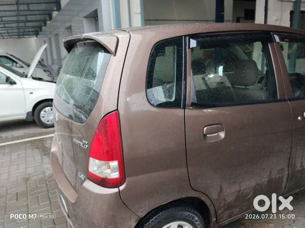 Maruti Suzuki Zen Estilo 2010