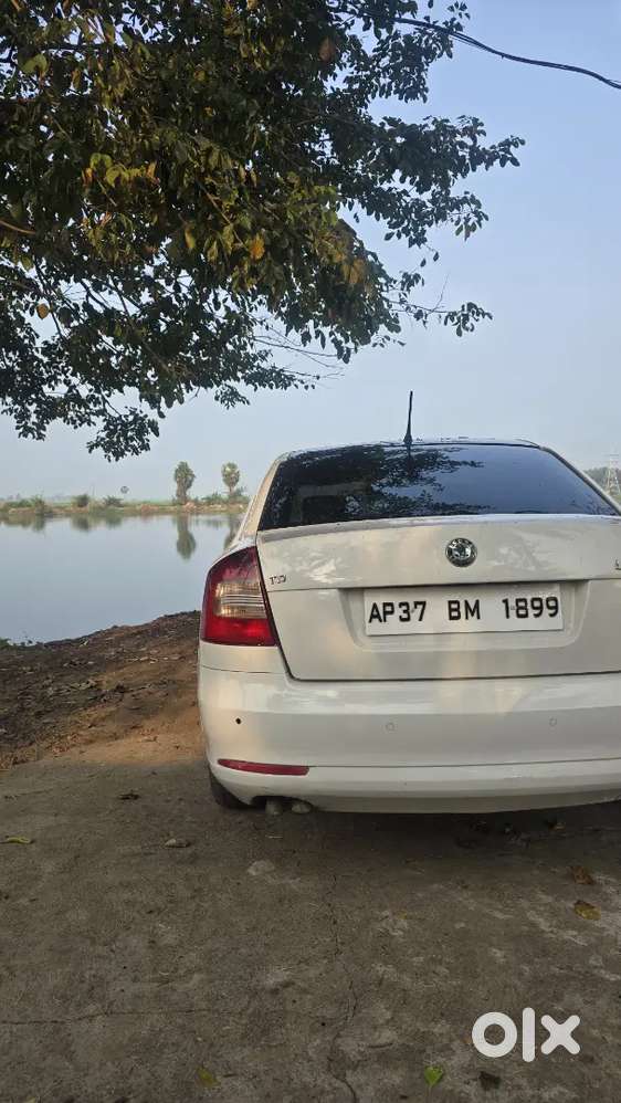 Skoda Laura Elegance 2012 Diesel Manual