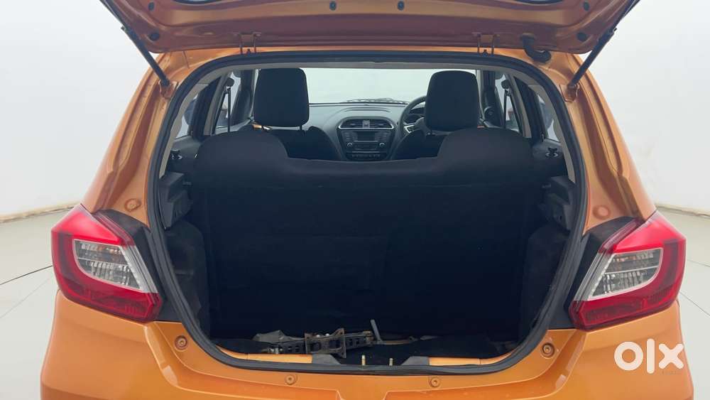 Tata Tiago Xza, 2017, Petrol