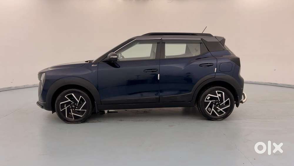 Mahindra Xuv 3xo Ax7l 1.2 Petrol At (pg), 2025, Petrol