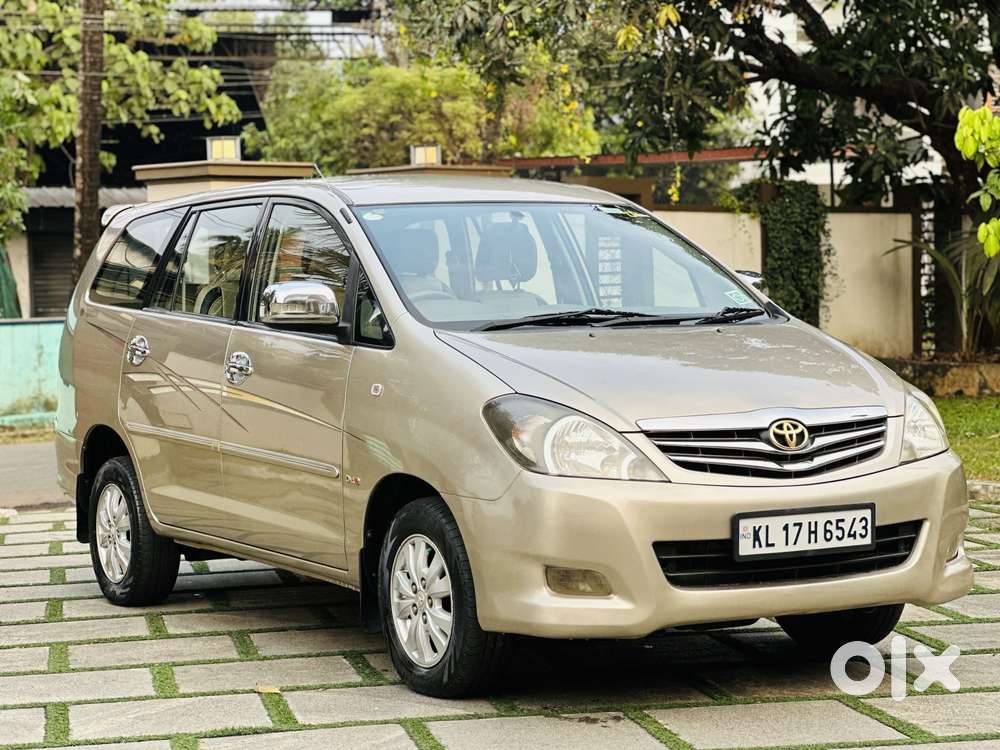 Toyota Innova 2.5 V 7 Str, 2011, Diesel