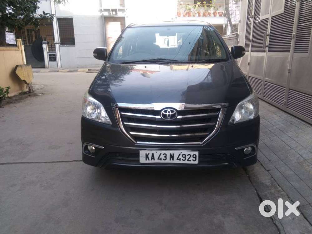 Toyota Innova [ ] 2.5 V Diesel 7 Str, 2015, Diesel