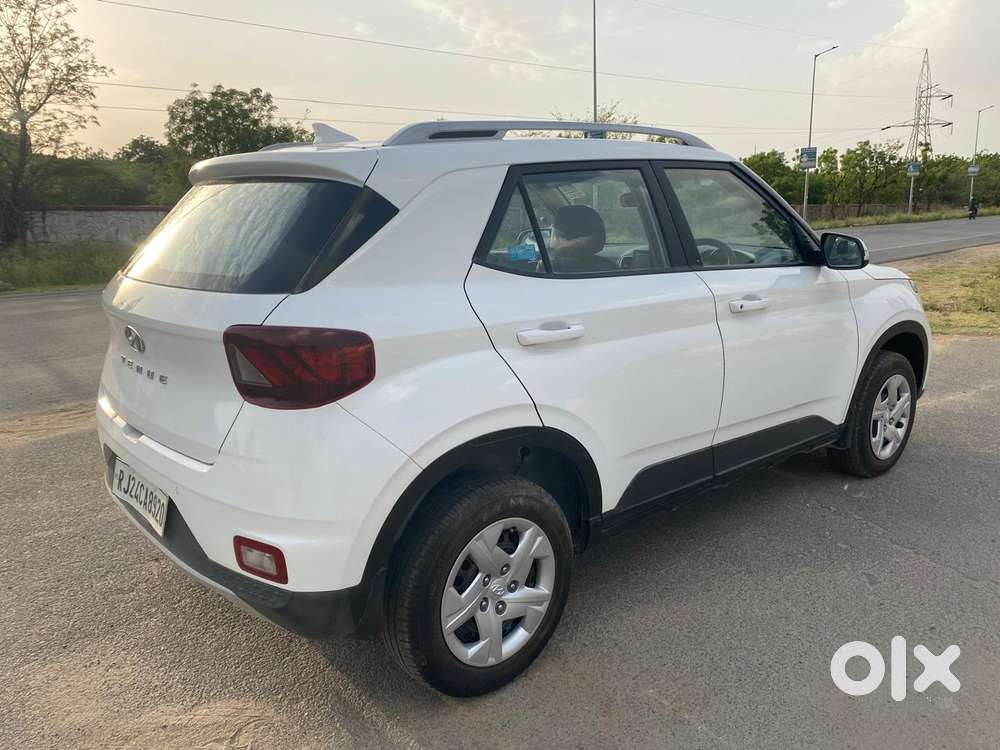 Hyundai Venue S Plus Mt 1.2 Kappa, 2021, Petrol