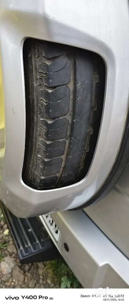 Mahindra Tuv 300 2018