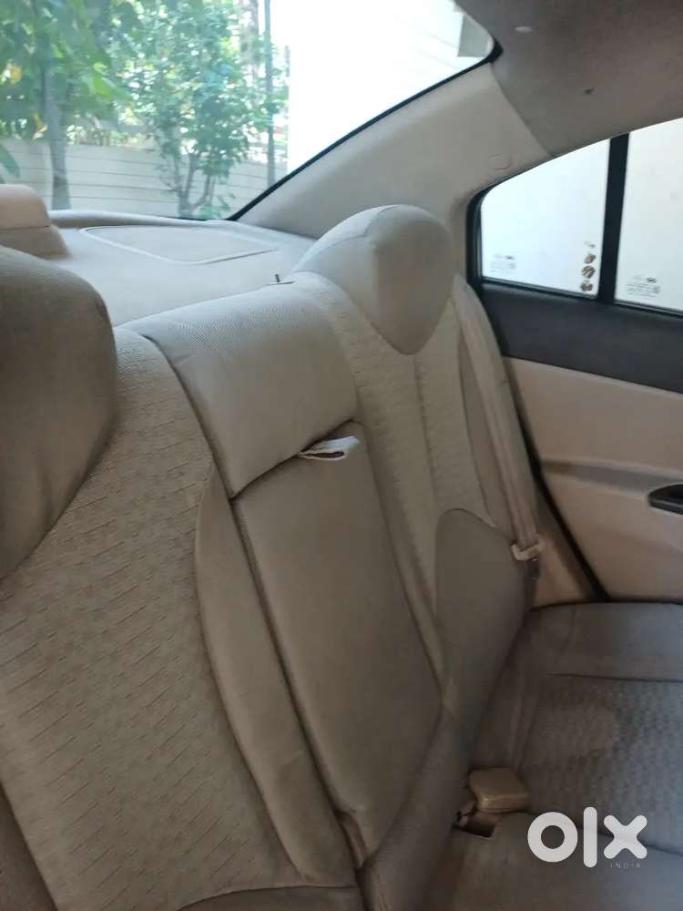 Hyundai Verna 2010 Model