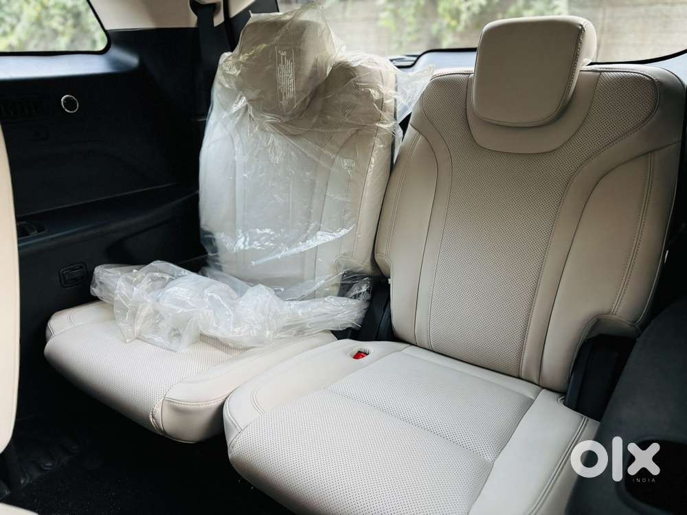 Mahindra Xuv700 Ax7l 6 Str At, 2024, Diesel