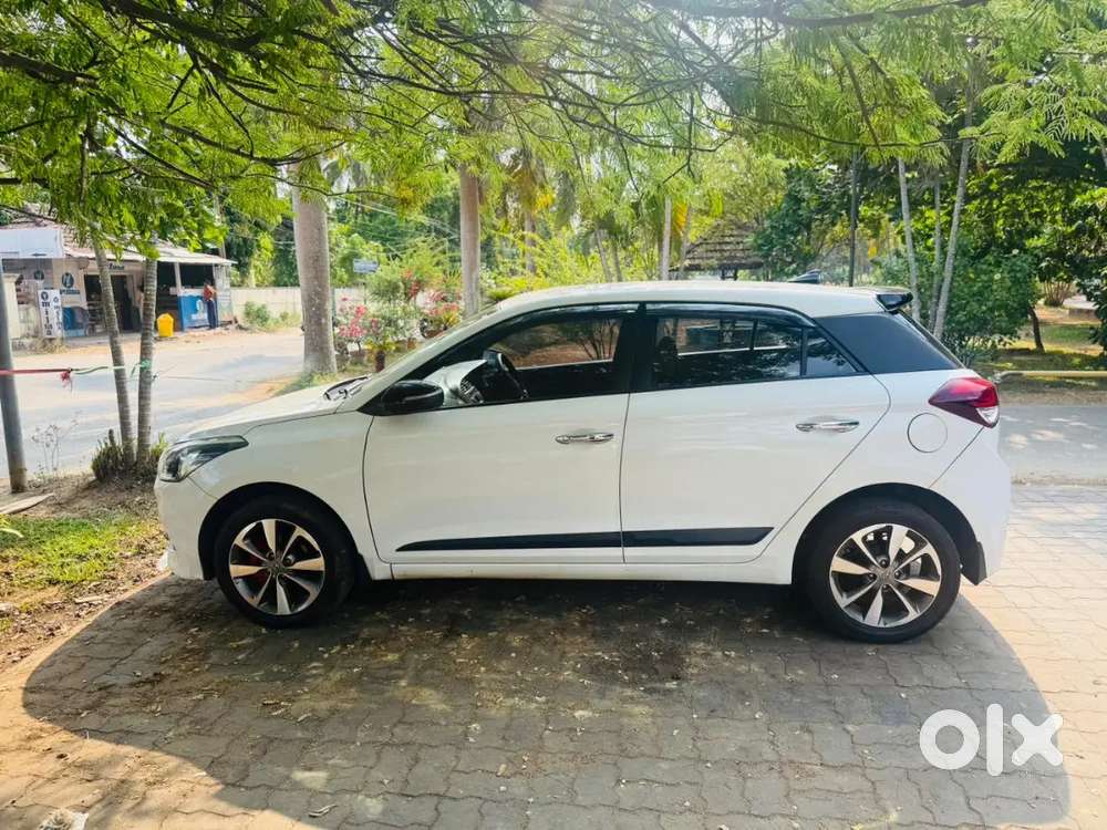 Hyundai New I20 2015 Petrol 105000 Km Driven