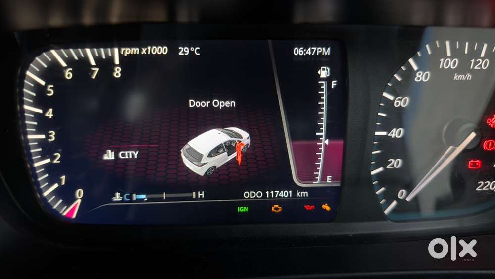 Tata Altroz Petrol 2021