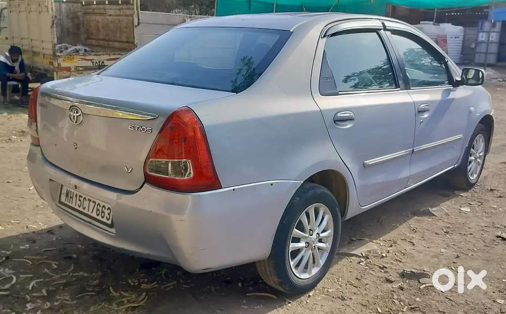 Toyota Etios V