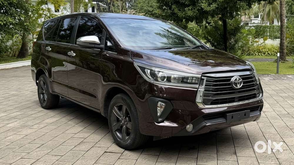 Toyota Innova Crysta 2.8z Automatic, 2017, Diesel