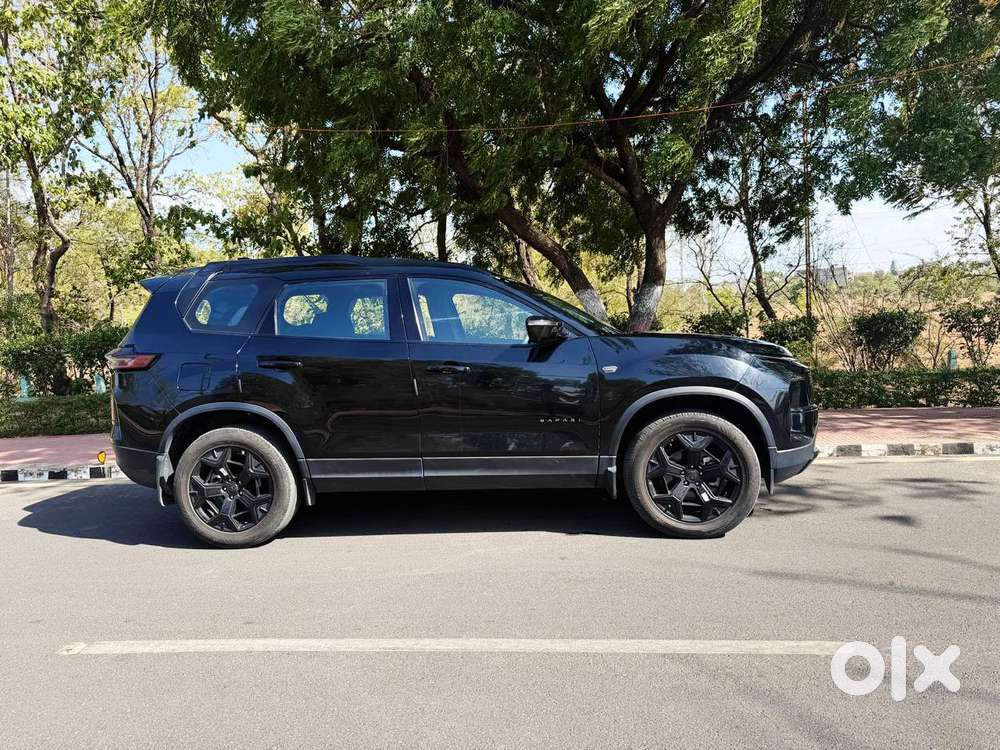 Tata Safari Adventure X Plus 7 Str At, 2025, Diesel