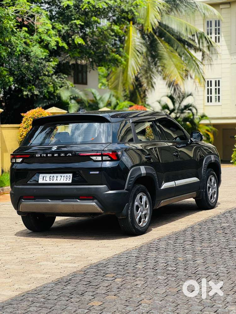 Maruti Suzuki Brezza 1.5 Vxi At Smart Hybrid, 2025, Petrol