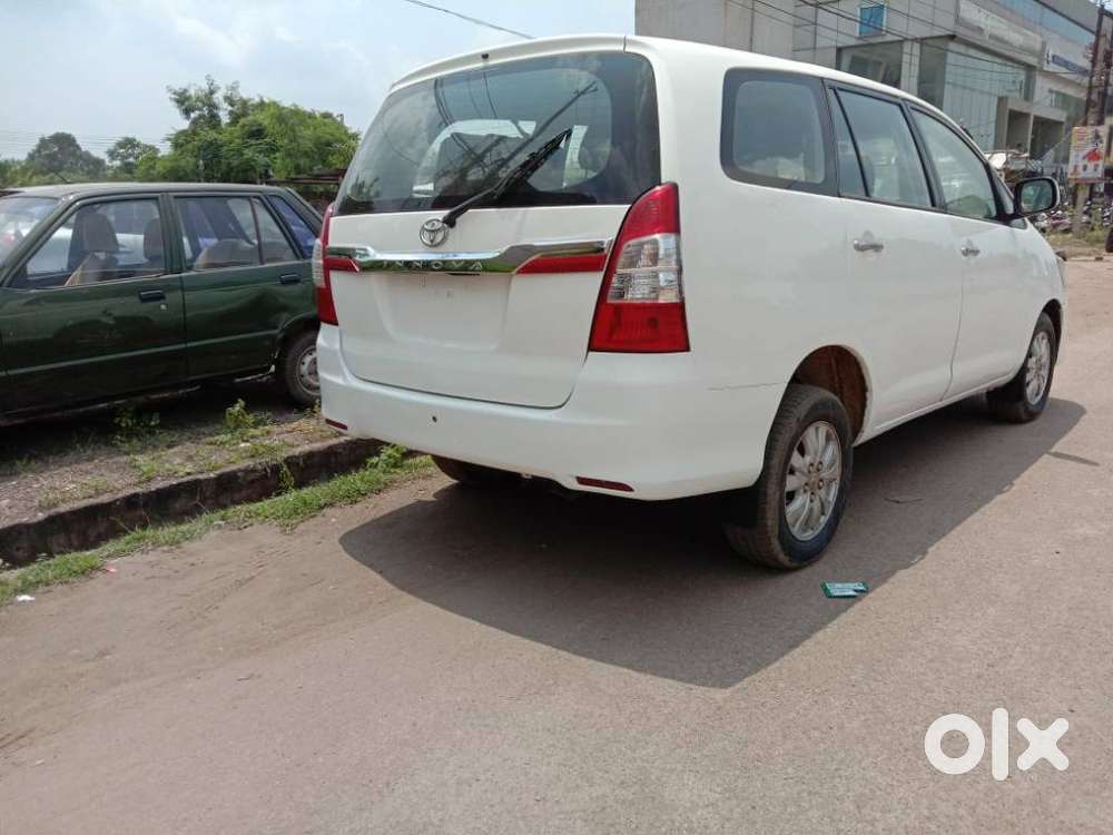 Toyota Innova 2.0 G (petrol) 8 Seater Bs Iv, 2009, Diesel