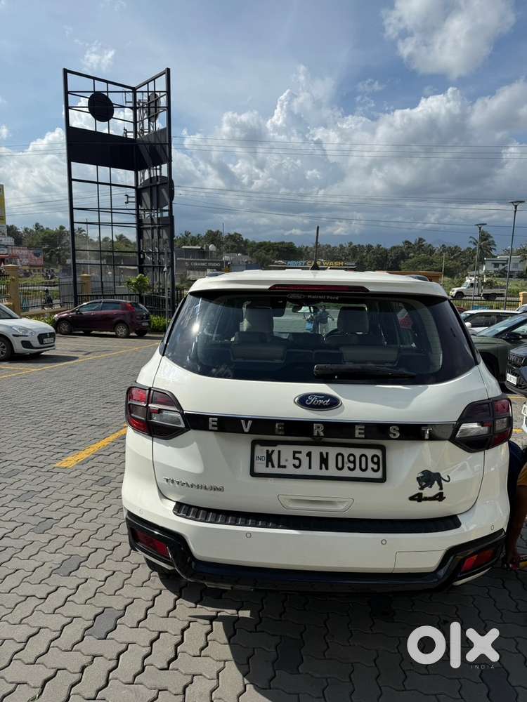 Ford Endeavour 2021 Diesel 39000 Km Driven  Warranty And Service
