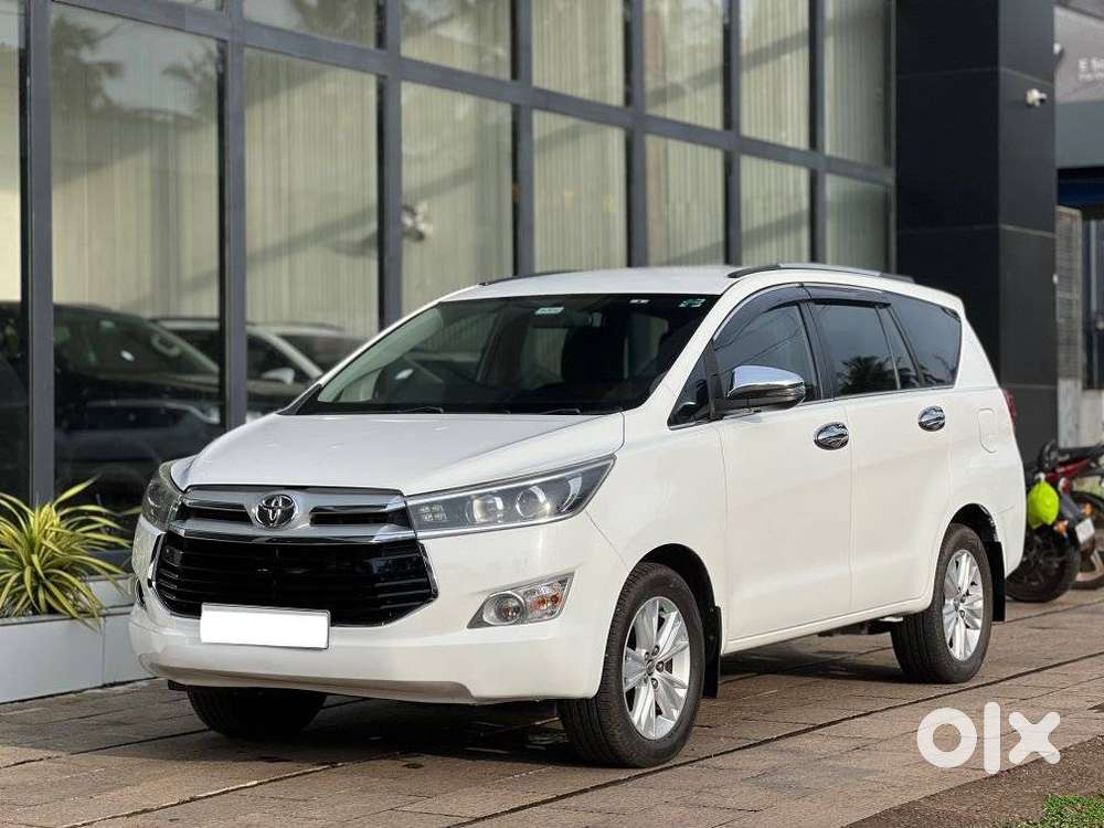 Toyota Innova Crysta 2.8 Z, 2017