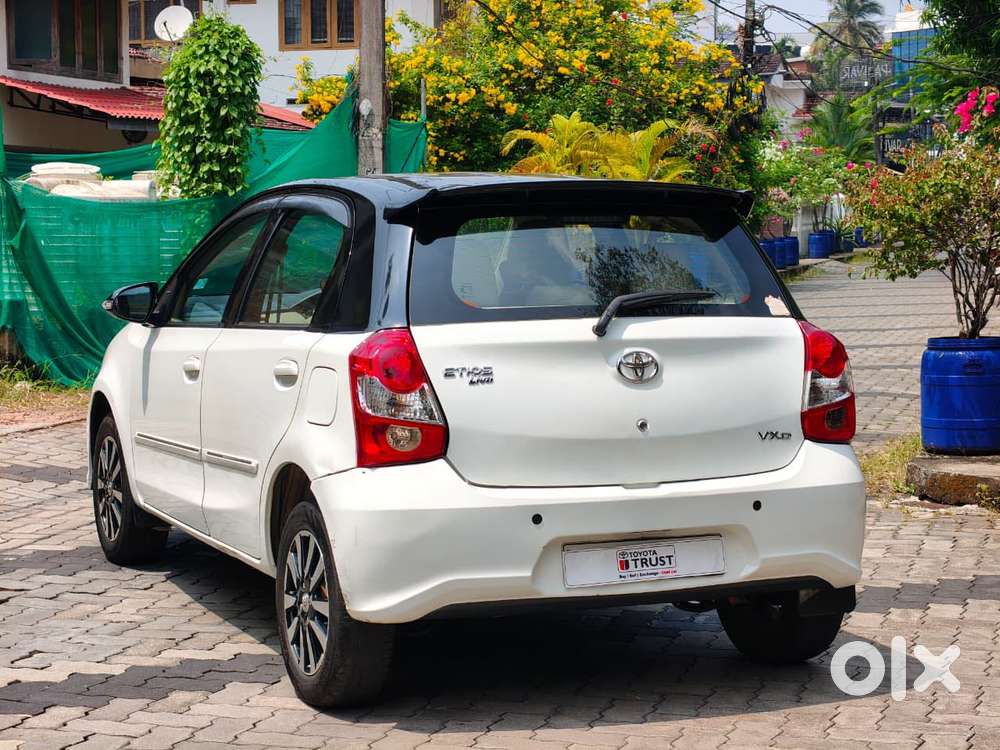 Toyota Etios Liva Vxd Dual Tone, 2019, Diesel