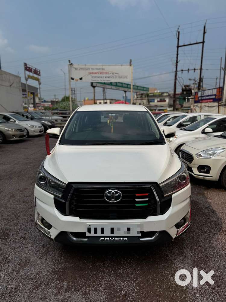 Toyota Innova Crysta [2020-ongoing] 2.4 Vx 8 Str, 2023, Diesel