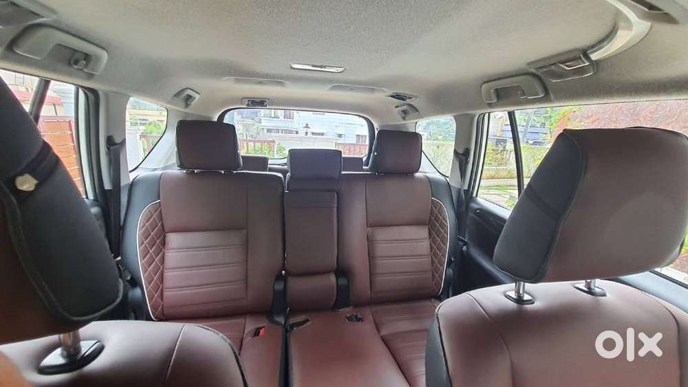 Toyota Innova Crysta 2.4 V 8 Str, 2016, Diesel