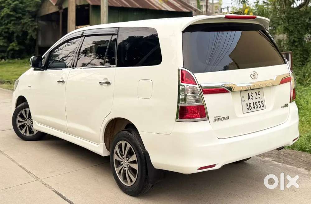Toyota Innova 2016 Diesel 137000 Km Driven