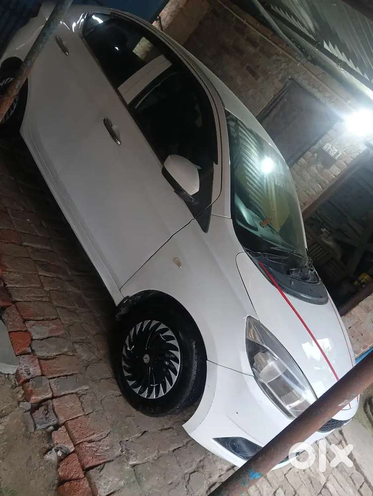 Tata Tigor Petrol 2018
