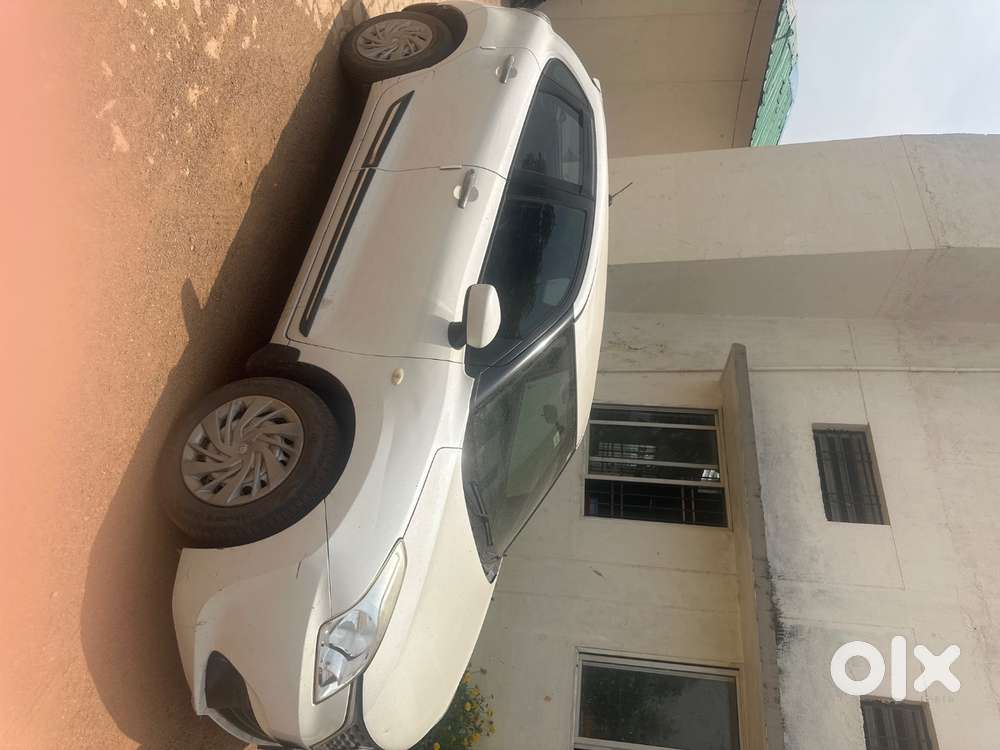 To Sell White Baleno