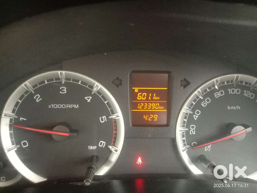 Maruti Suzuki Swift Dzire Vdi Bsiv, 2012, Petrol