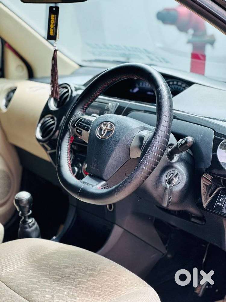 Toyota Etios Liva Vxd Dual Tone, 2018, Diesel