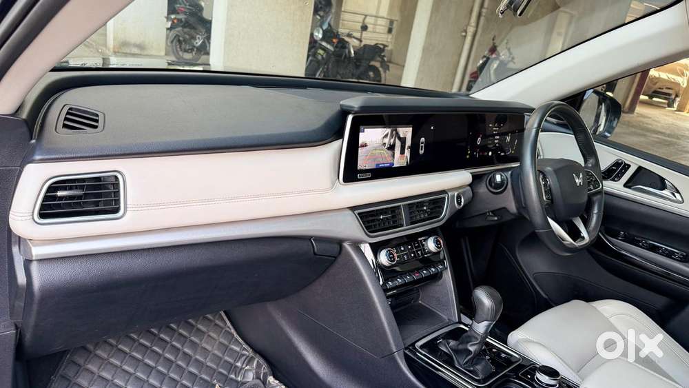 Mahindra Xuv700 2.2 Ax 7 Diesel At Str, 2023, Diesel