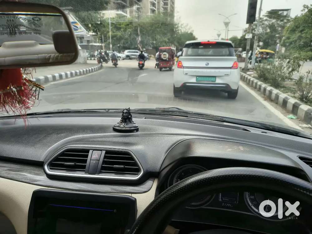 Maruti Dzire 1.2 Vxi 2023 Cng Car Running 32000km