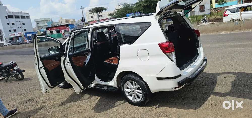 Toyota Innova Crysta 2017 Diesel 83000 Km Driven