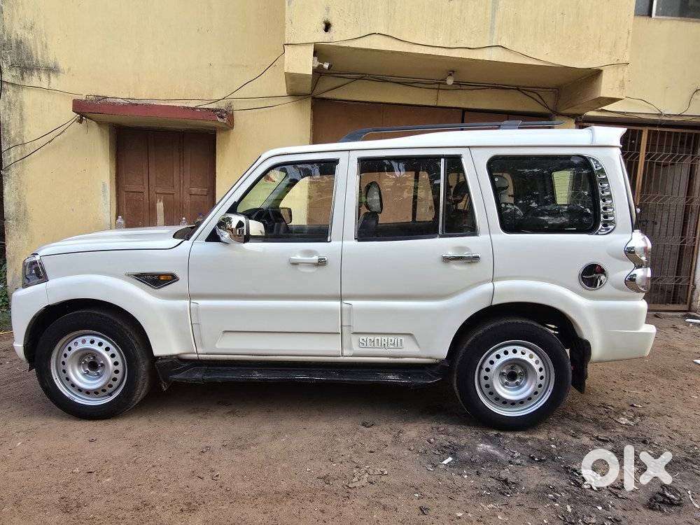 Mahindra Scorpio S6 Plus, 2017, Diesel