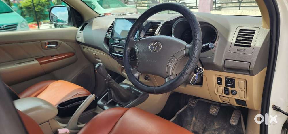 Toyota Fortuner, 2011, Diesel