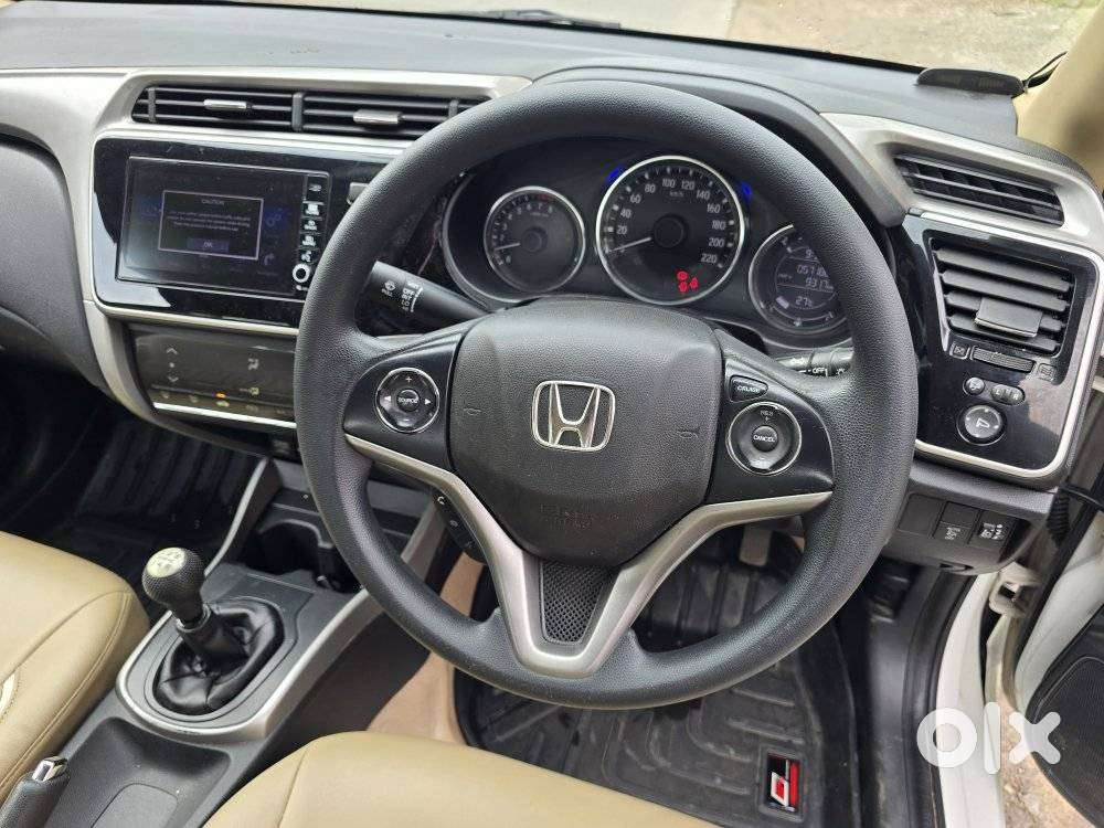 Honda City I-vtec V, 2018, Petrol