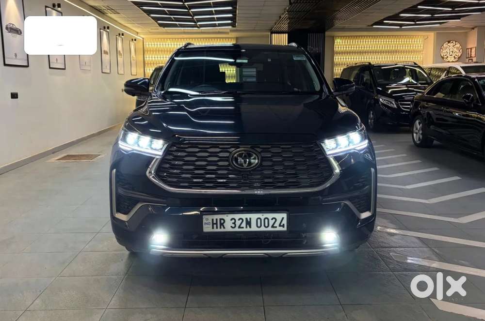 Toyota Innova Hycross 2.0 Zx (o) Hybrid 7 Str, 2024, Petrol