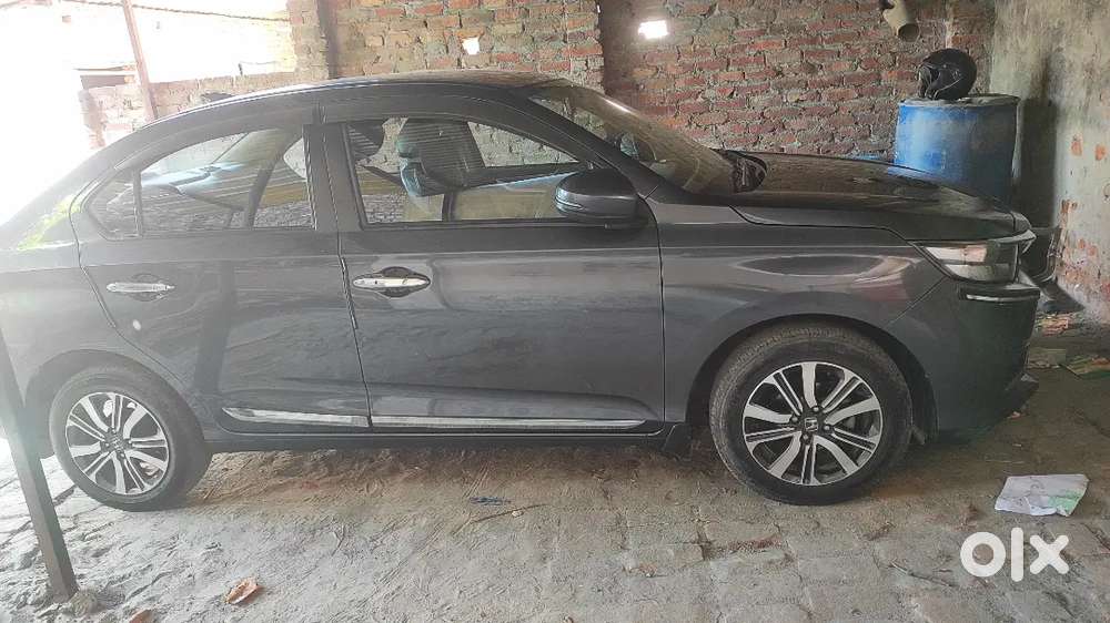 Honda Amaze Petrol 2023 Manual With 42000 Km