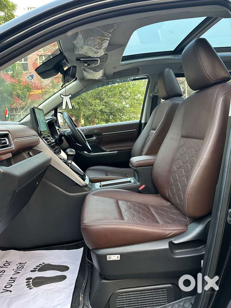 Toyota Innova Hycross 2.0 Zx (o) Hybrid 7 Str, 2024, Petrol
