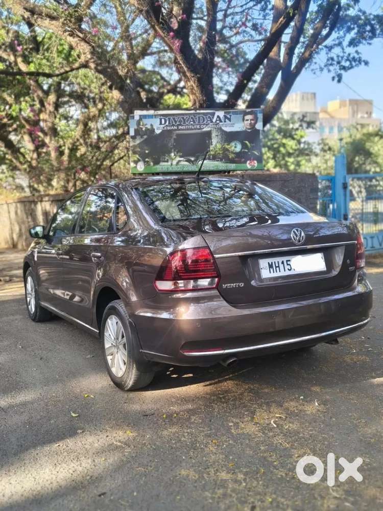 Volkswagen Vento 1.2 Tsi Highline At, 2016, Petrol
