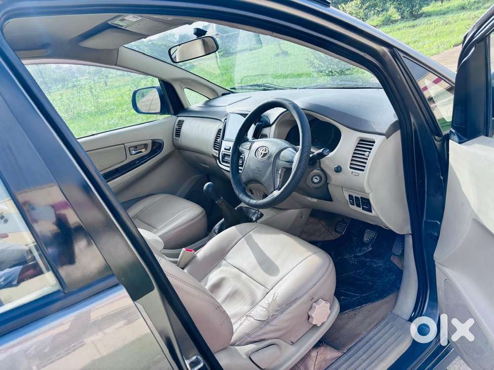 Toyota Innova 2.5 Vx (diesel) 8 Seater Bs Iv, 2012, Diesel